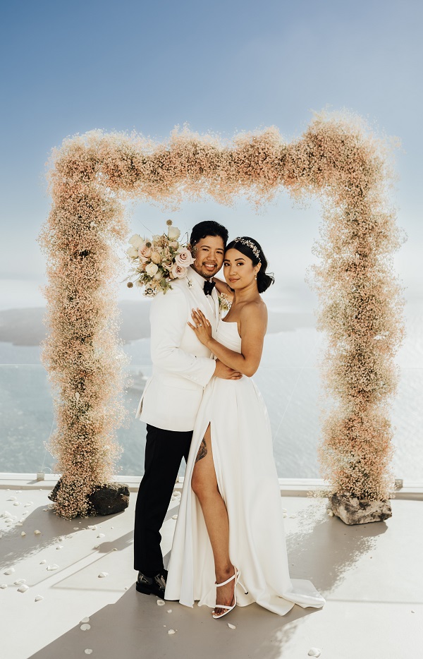 get married in Santorini